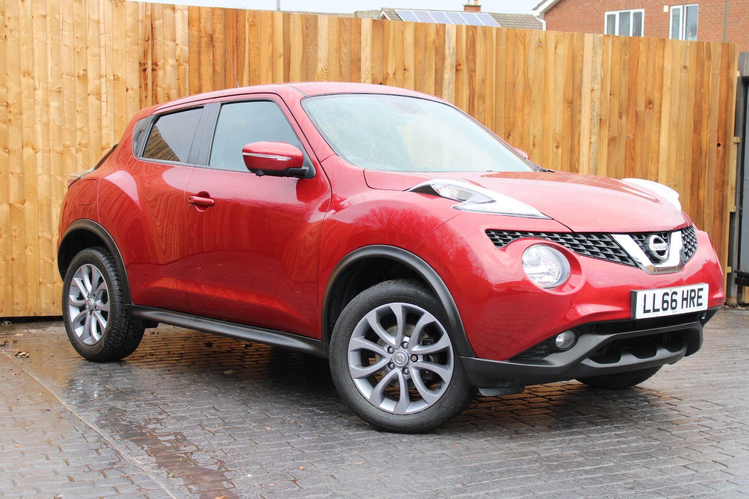 Used Nissan Juke 2016 for sale - 76152727: Photo 2