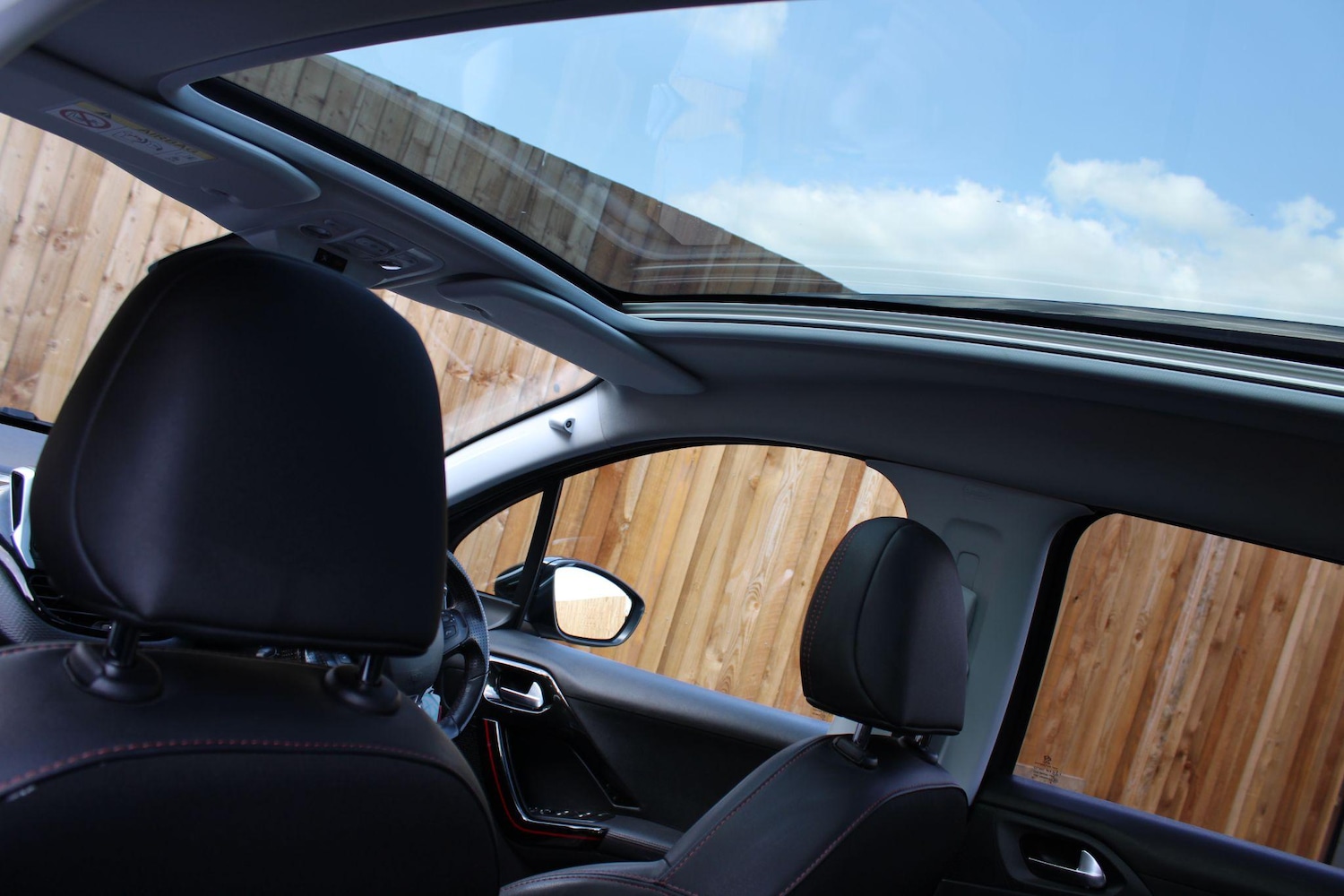 Used Peugeot 2008 2019 for sale - 76083958: Photo 10