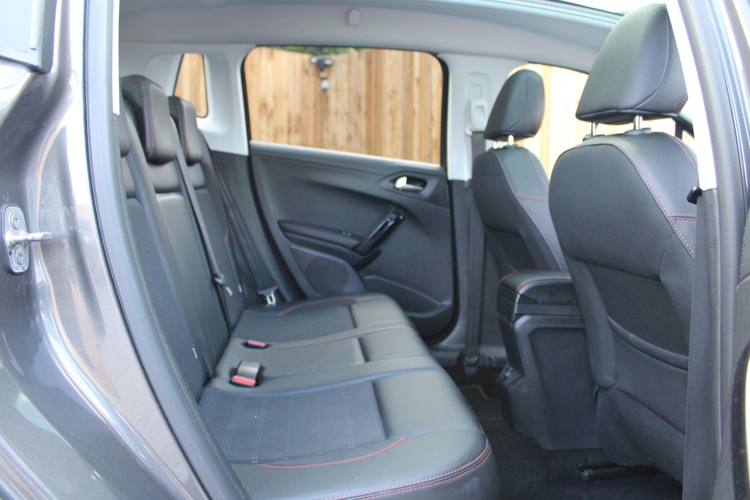 Used Peugeot 2008 2019 for sale - 76083958: Photo 40