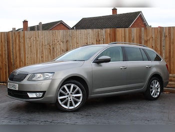 Used Skoda Octavia 2015 for sale - 76432068: Photo