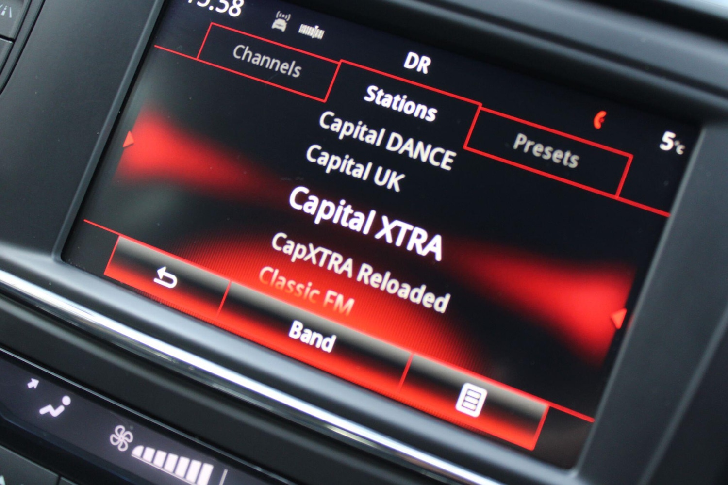 Used Renault Kadjar 2017 for sale - 76538150: Photo 11