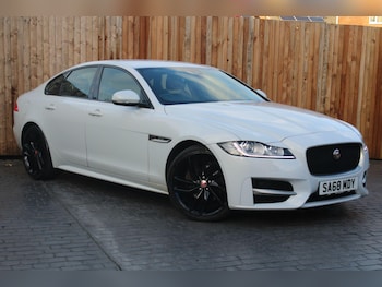 Used Jaguar XF 2018 for sale - 76538942: Photo
