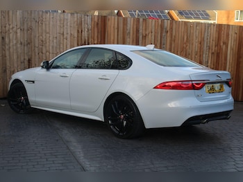 Used Jaguar XF 2018 for sale - 76538942: Photo