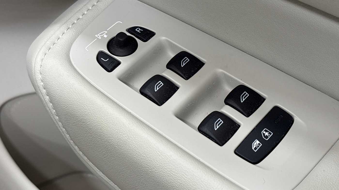 Used Volvo XC60 2025 for sale - 76777141: Photo 25