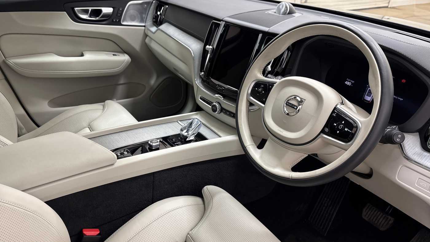 Used Volvo XC60 2025 for sale - 76777141: Photo 9