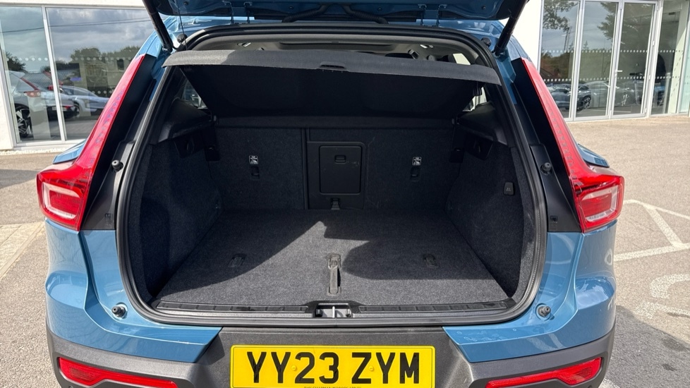 Used Volvo XC40 2023 for sale - 76676889: Photo 13
