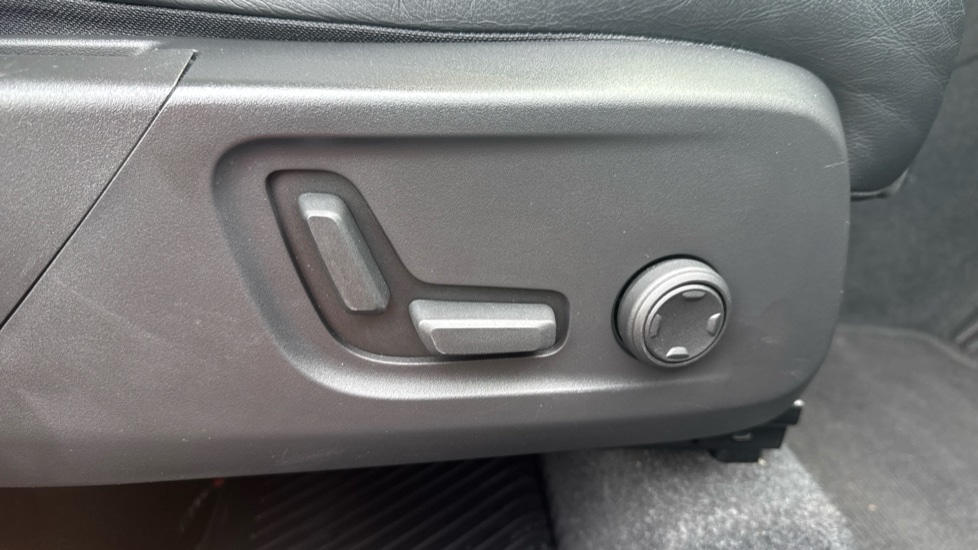 Used Volvo XC40 2023 for sale - 76676889: Photo 19