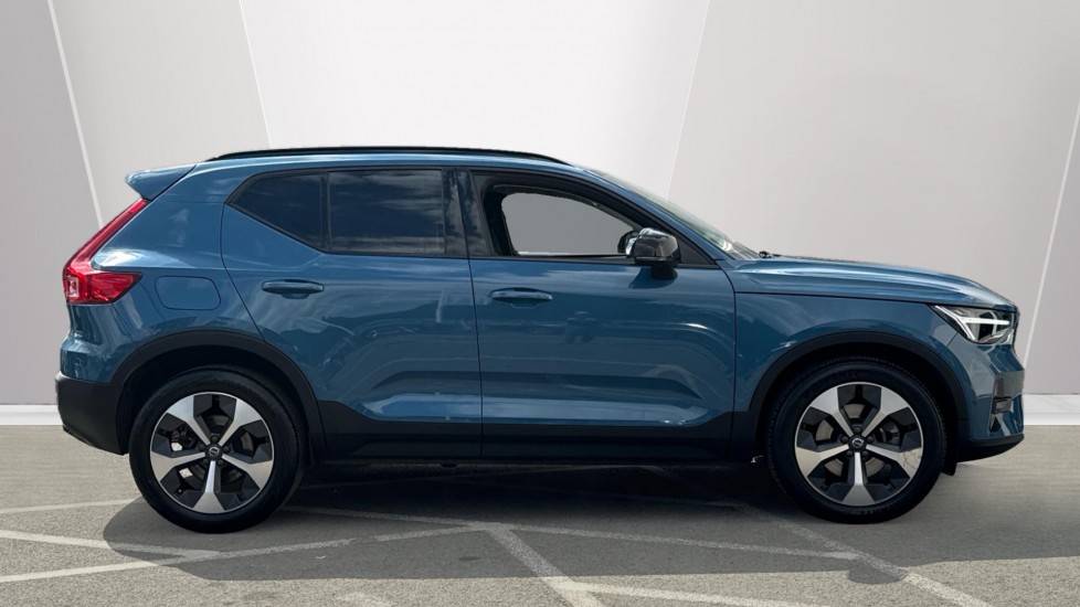 Used Volvo XC40 2023 for sale - 76676889: Photo 3