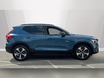 Used Volvo XC40 2023 for sale - 76676889: Photo