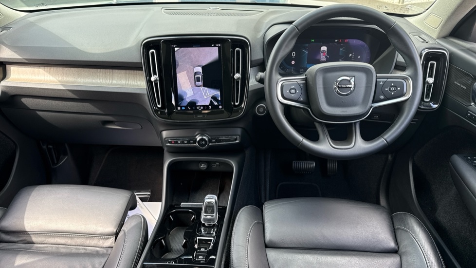 Used Volvo XC40 2023 for sale - 76676889: Photo 5