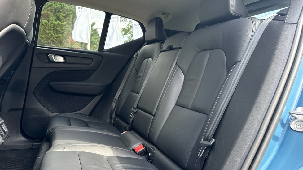 Used Volvo XC40 2023 for sale - 76676889: Photo 6