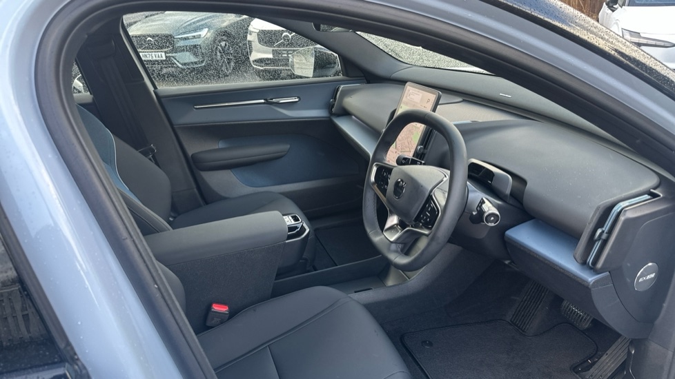 Used Volvo EX30 2025 for sale - 76777140: Photo 4