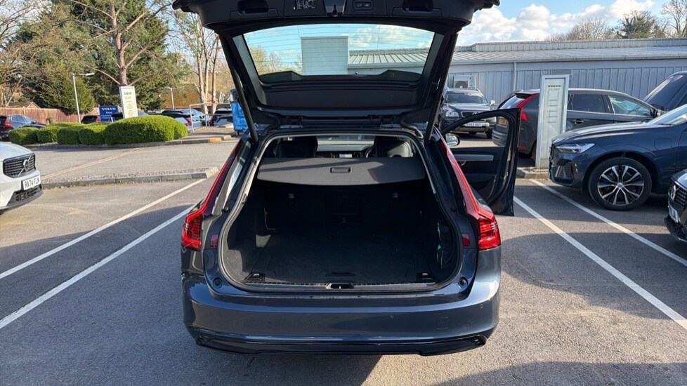Used Volvo V90 2025 for sale - 78217950: Photo 13