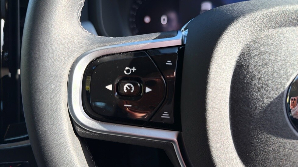 Used Volvo V90 2025 for sale - 78217950: Photo 17