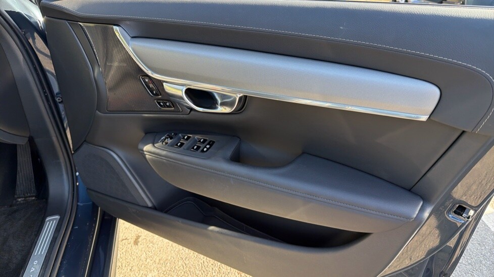 Used Volvo V90 2025 for sale - 78217950: Photo 23