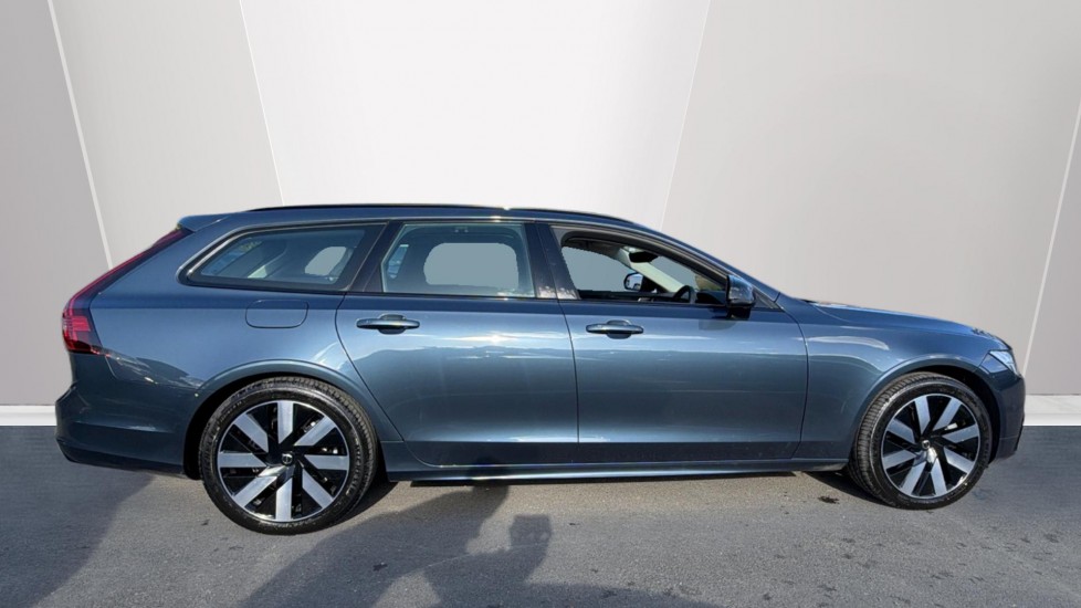 Used Volvo V90 2025 for sale - 78217950: Photo 3