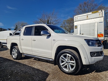 Used Volkswagen Amarok 2016 for sale - 77917228: Photo