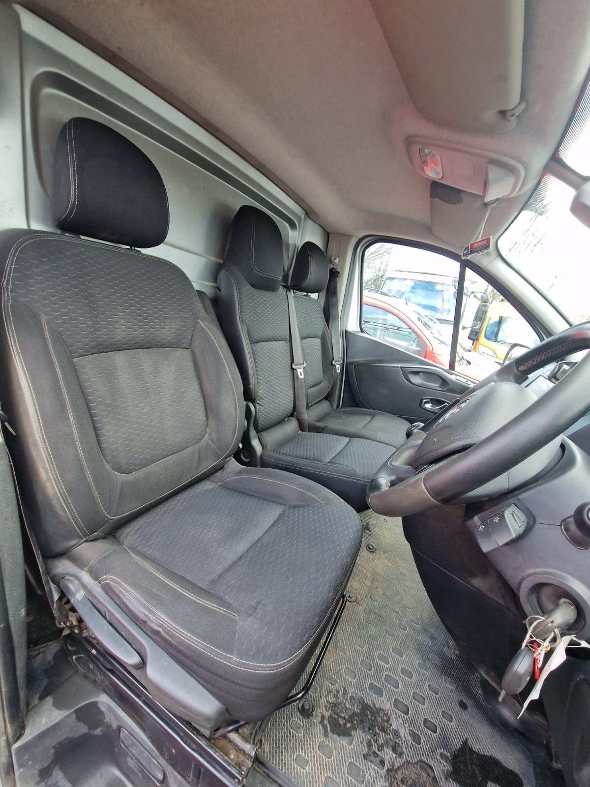 Used Vauxhall Vivaro 2017 for sale - 77704197: Photo 9