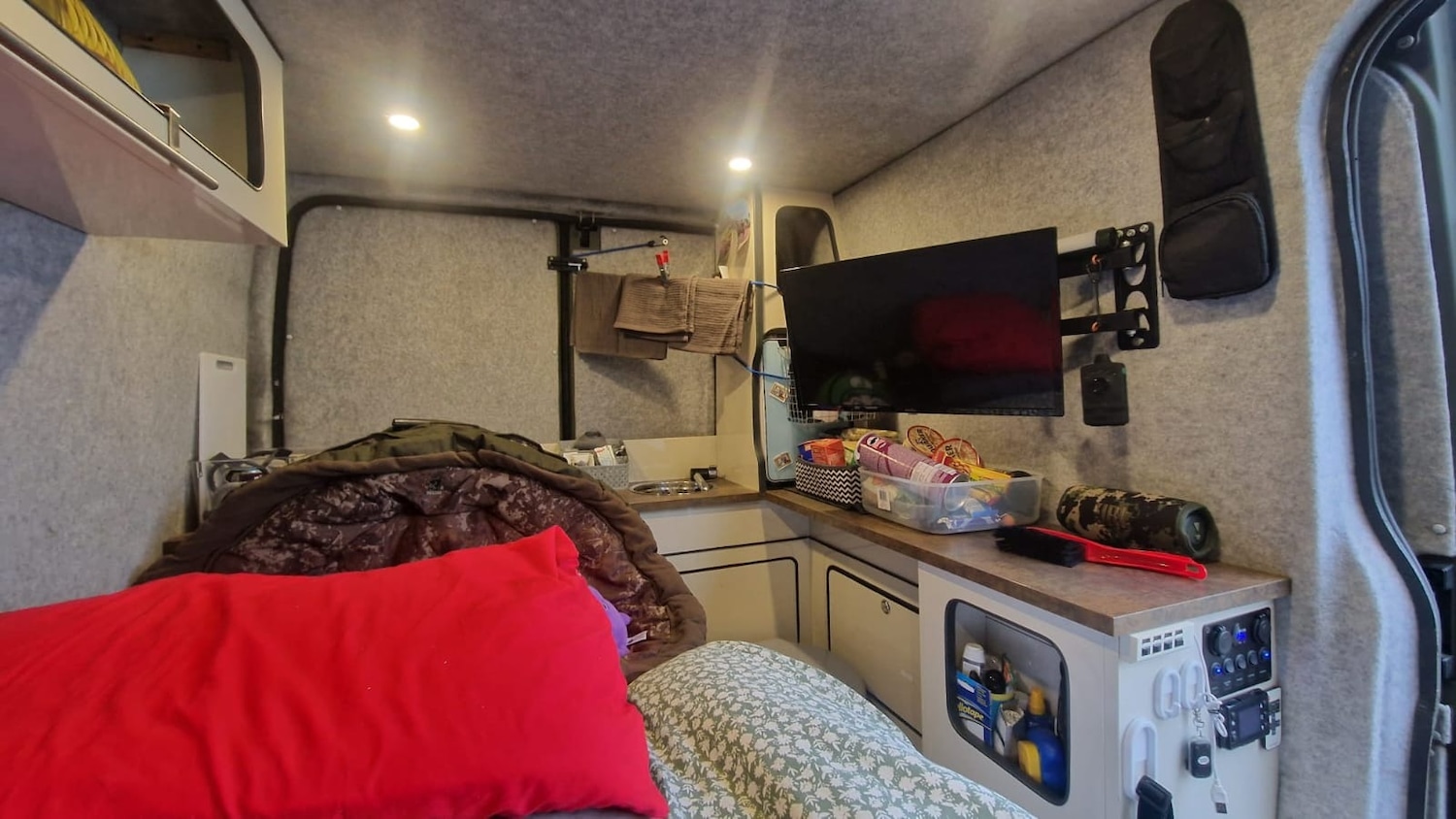 Used Ford Transit 2001 for sale - 77888389: Photo 22