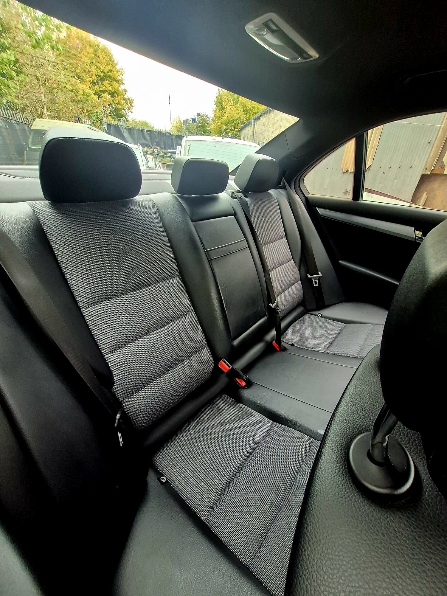 Used Mercedes-Benz C Class 2008 for sale - 76280632: Photo 8