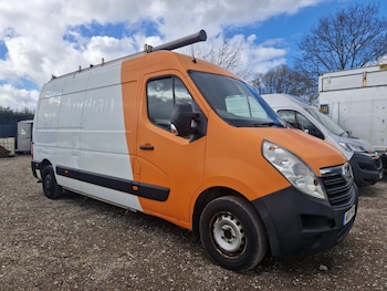 Vauxhall Movano feature image