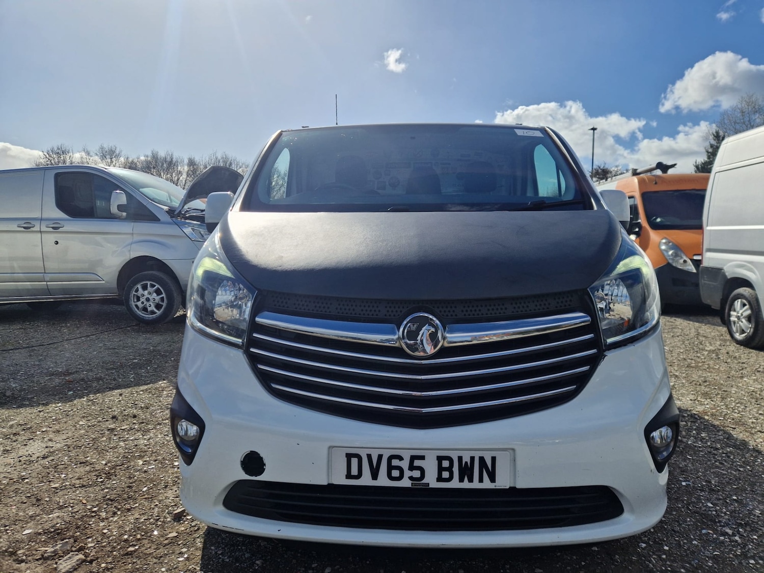 Used Vauxhall Vivaro 2015 for sale - 77968936: Photo 3
