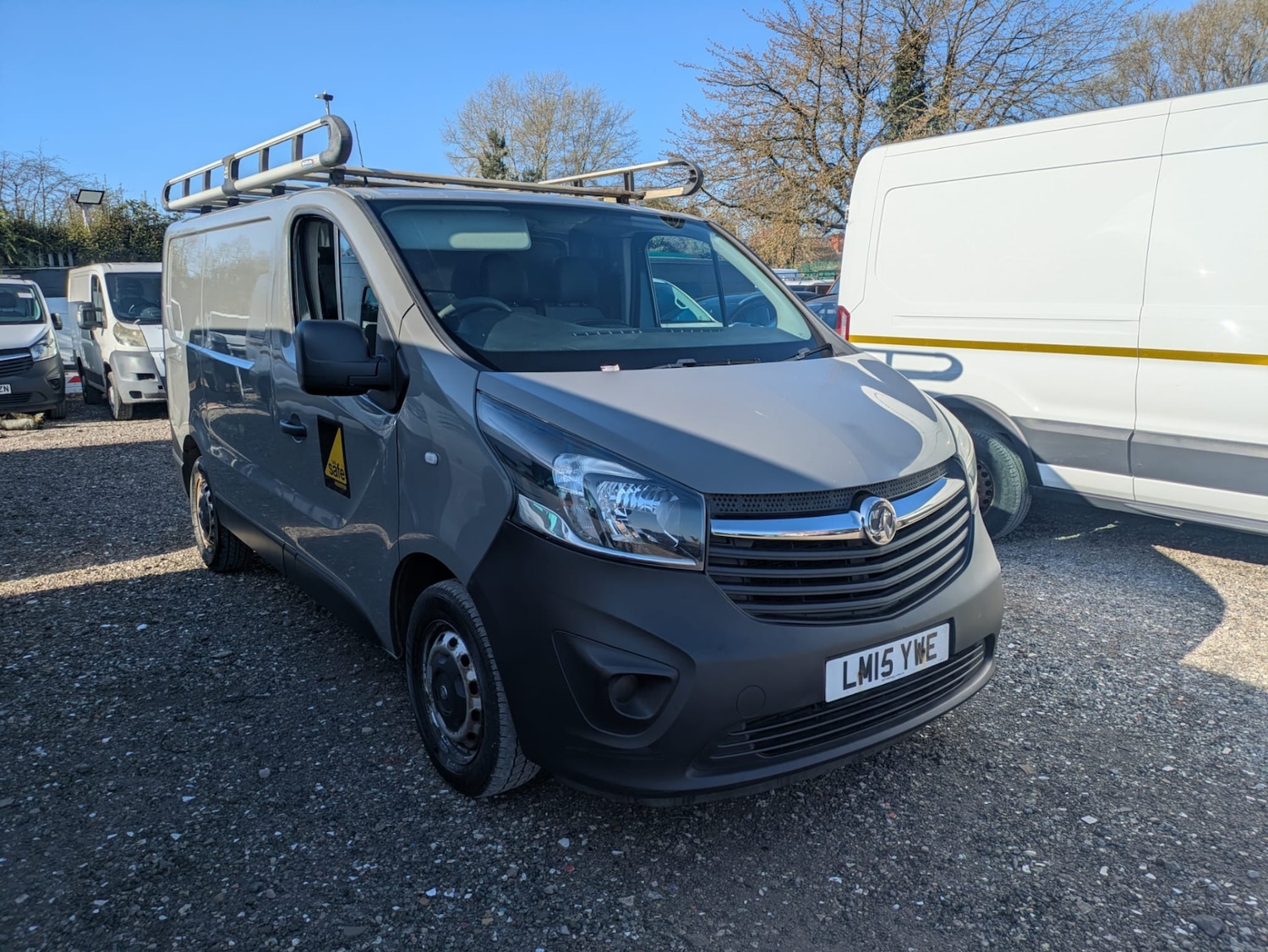 Used Vauxhall Vivaro 2015 for sale - 77968928: Photo 2