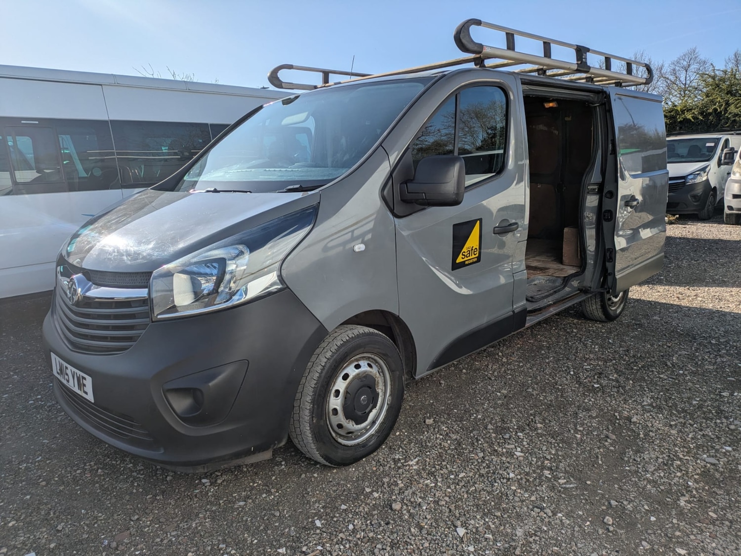 Used Vauxhall Vivaro 2015 for sale - 77968928: Photo 4