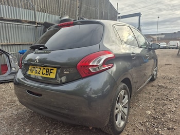 Used Peugeot 208 2012 for sale - 76198721: Photo