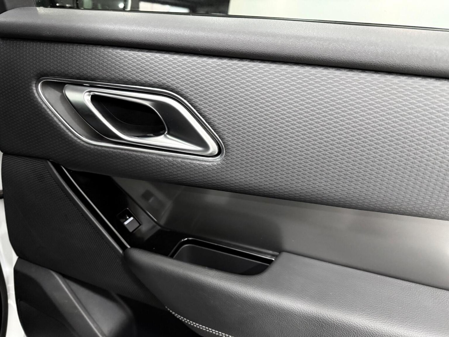 Used Land Rover Range Rover Velar 2020 for sale - 77423534: Photo 35