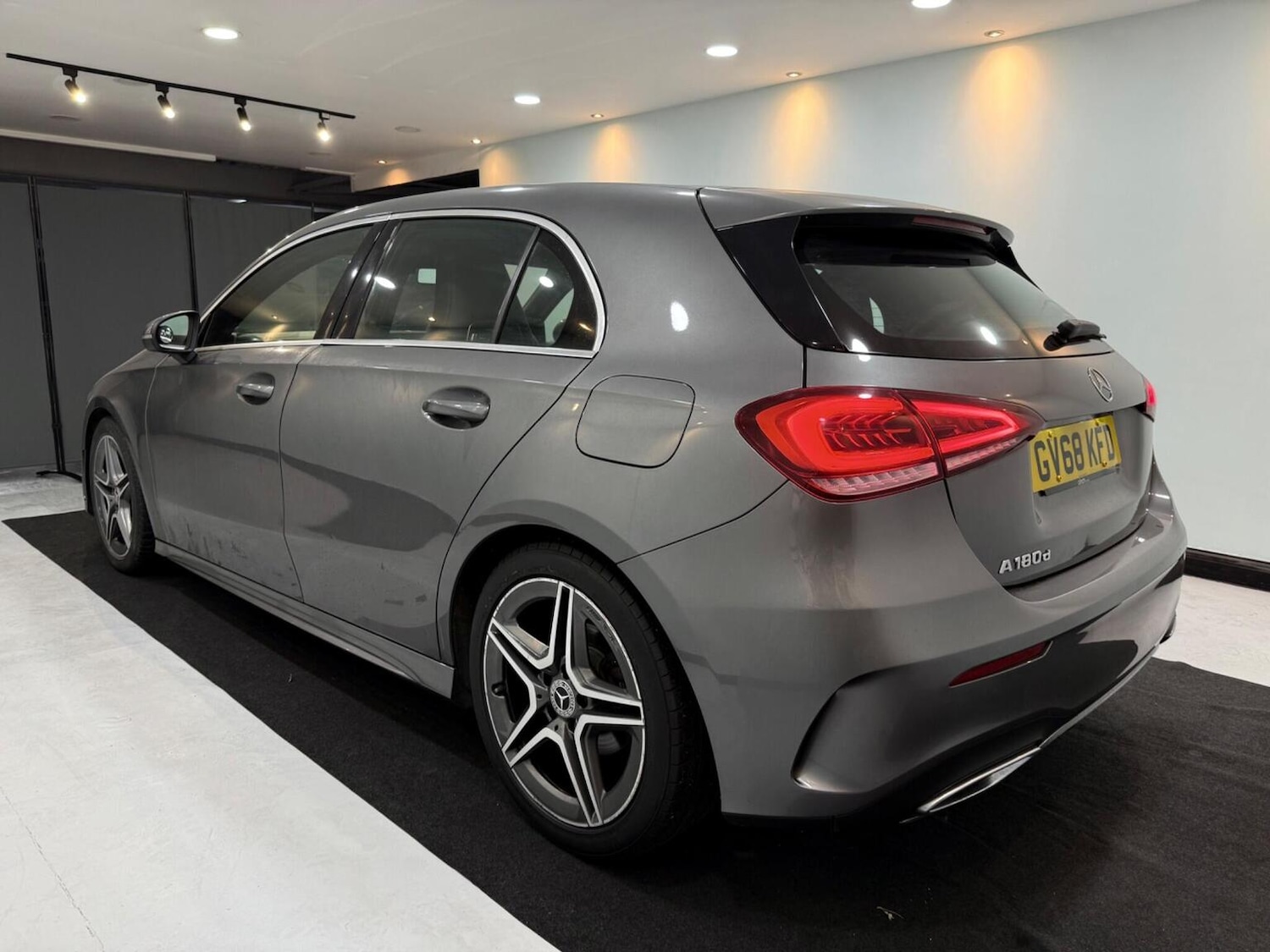 Used Mercedes-Benz A-Class 2018 for sale - 76455336: Photo 4