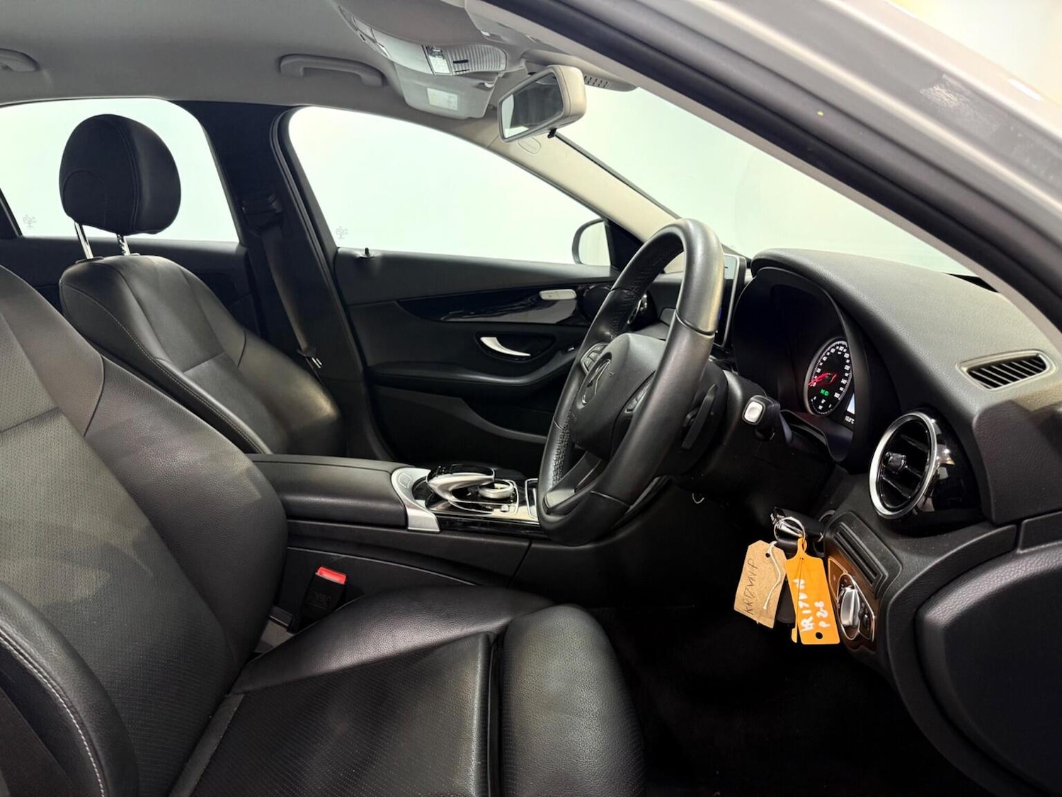 Used Mercedes-Benz C Class 2017 for sale - 76455427: Photo 11