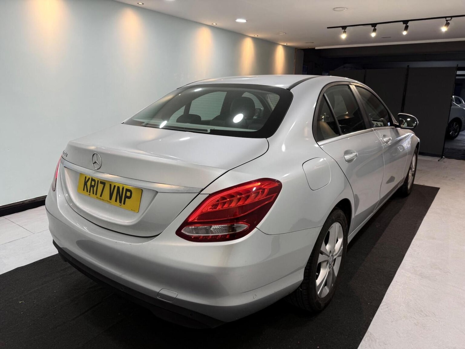 Used Mercedes-Benz C Class 2017 for sale - 76455427: Photo 8