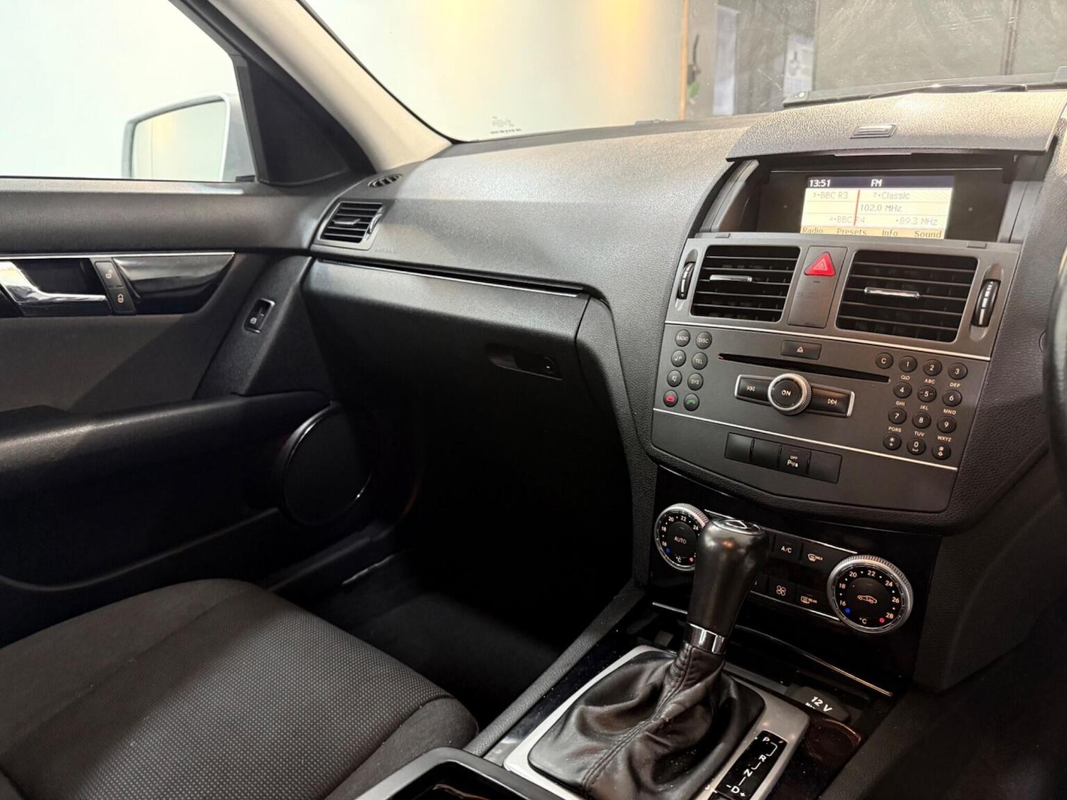 Used Mercedes-Benz C Class 2011 for sale - 77836829: Photo 22