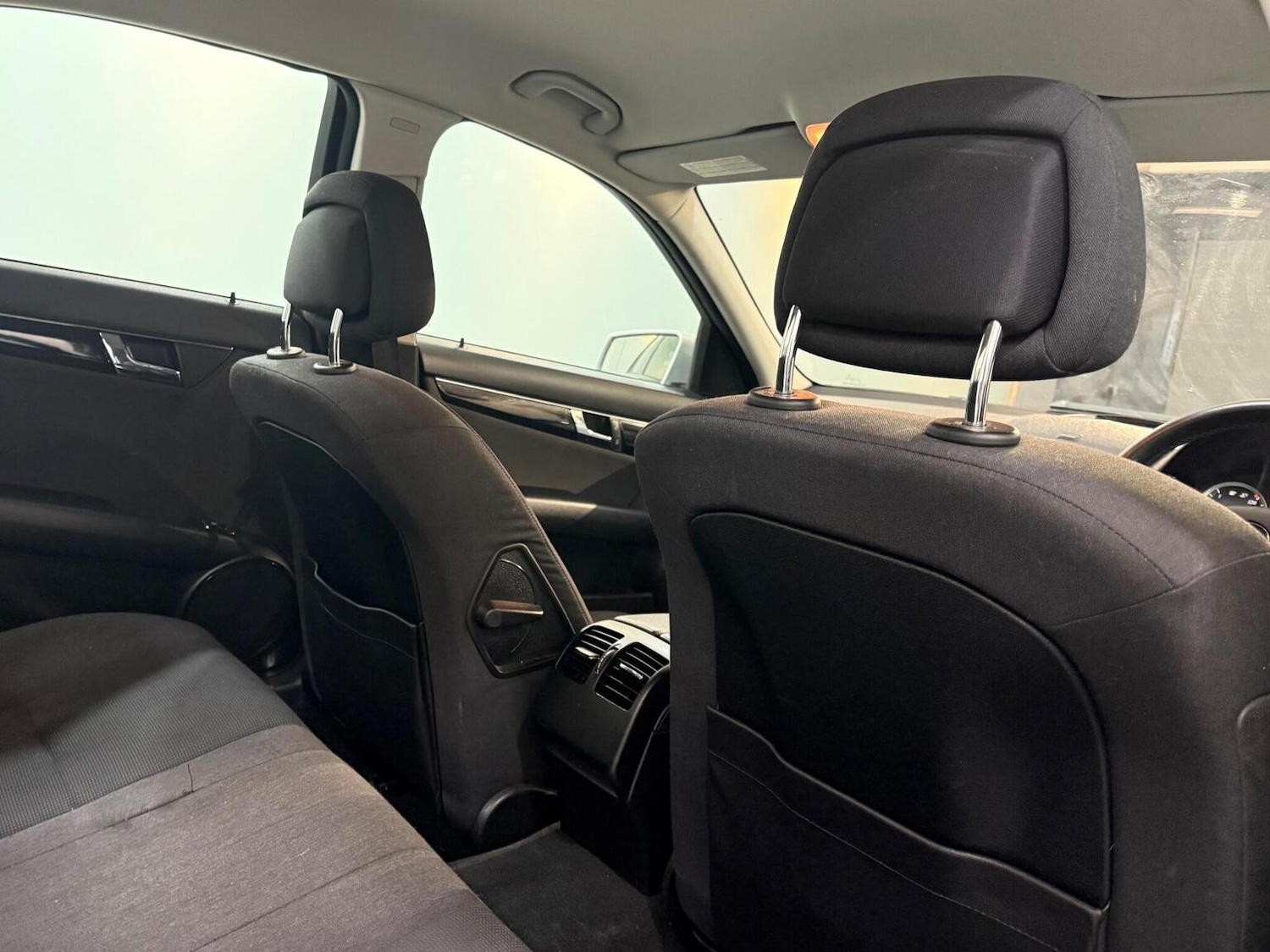 Used Mercedes-Benz C Class 2011 for sale - 77836829: Photo 32