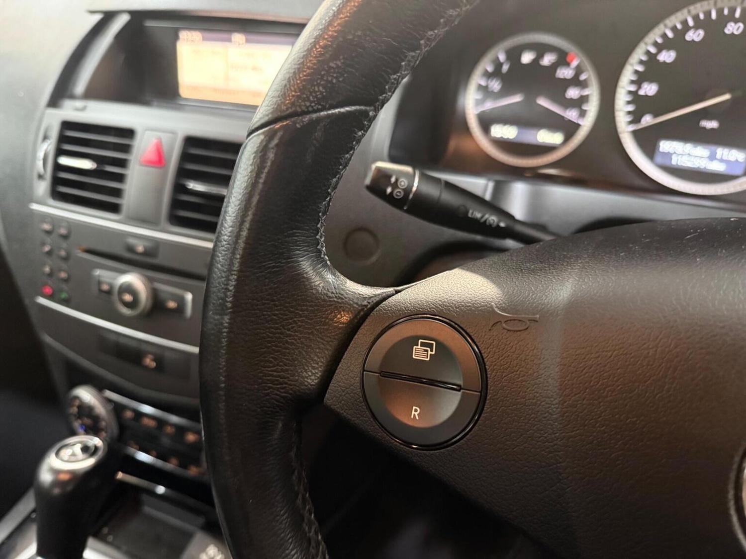 Used Mercedes-Benz C Class 2011 for sale - 77836829: Photo 35