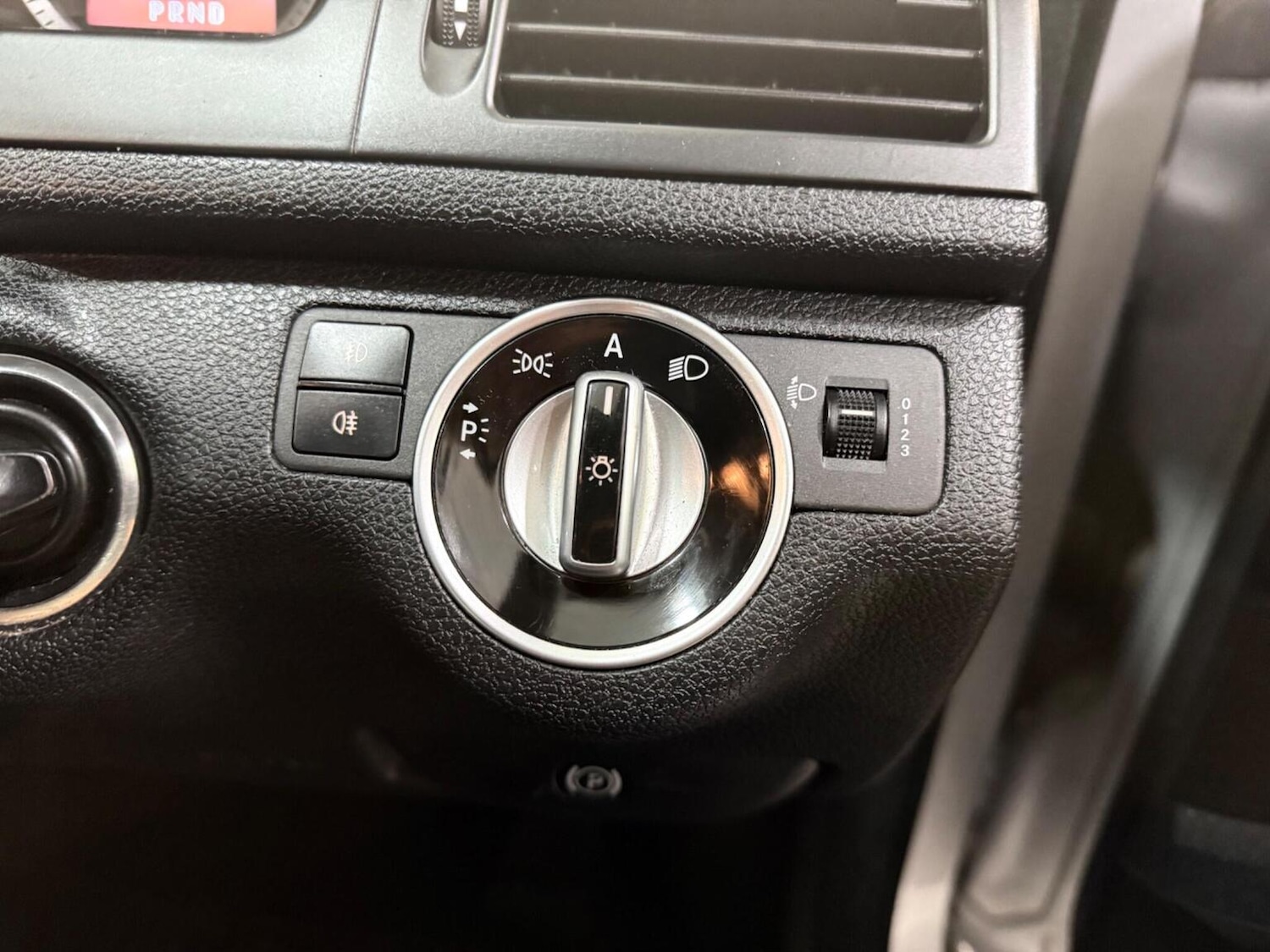 Used Mercedes-Benz C Class 2011 for sale - 77836829: Photo 36