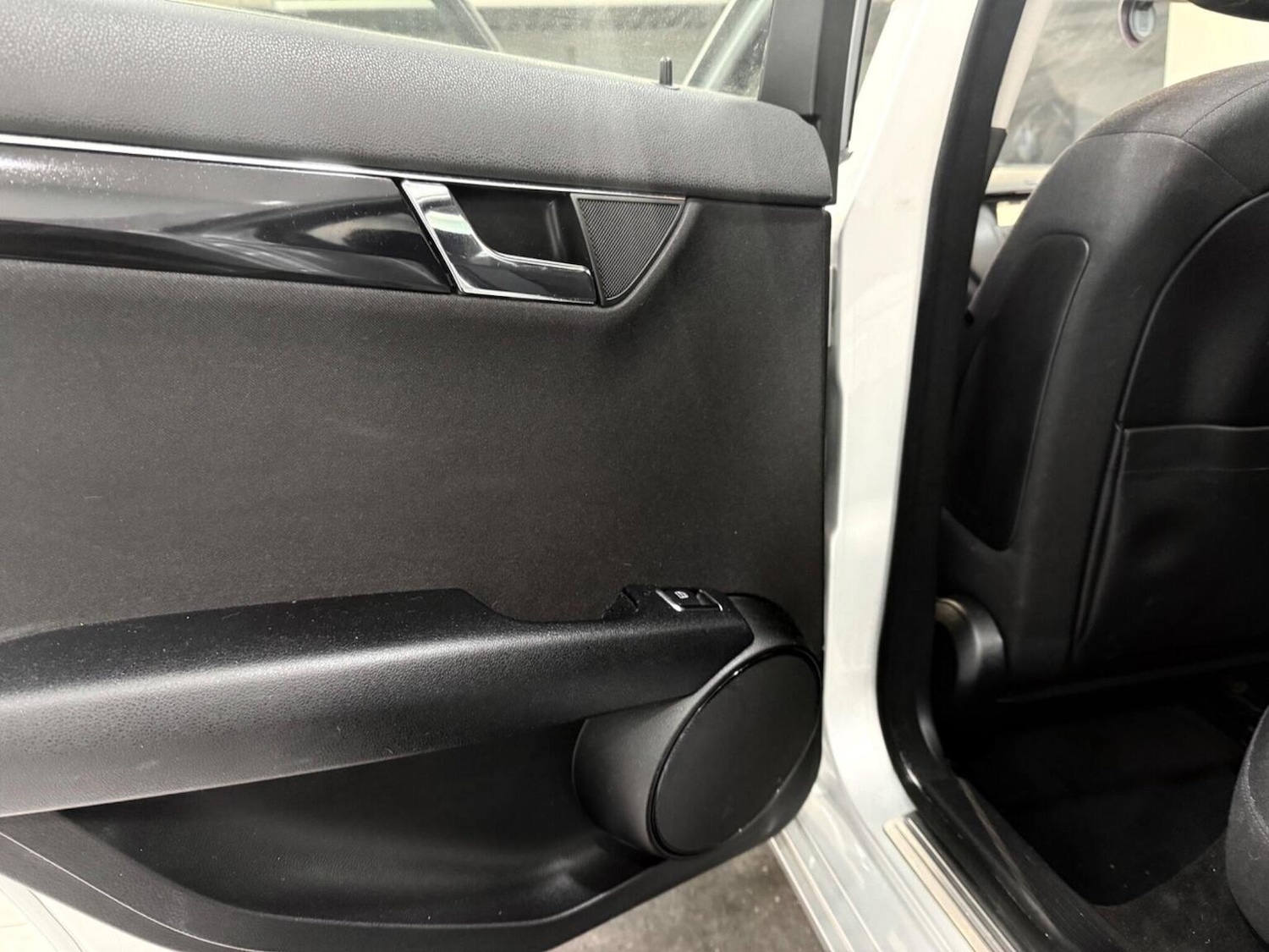 Used Mercedes-Benz C Class 2011 for sale - 77836829: Photo 40