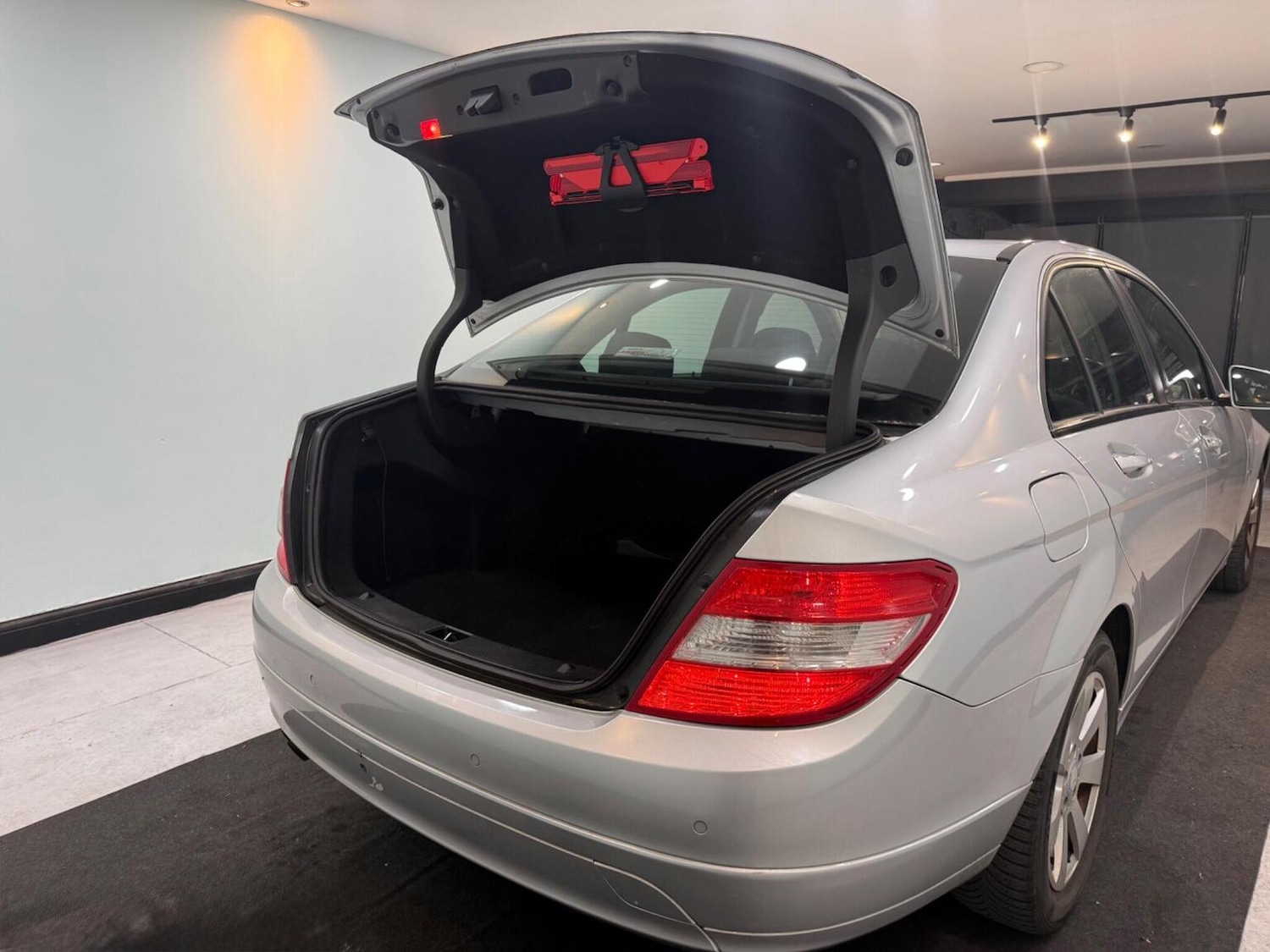 Used Mercedes-Benz C Class 2011 for sale - 77836829: Photo 43