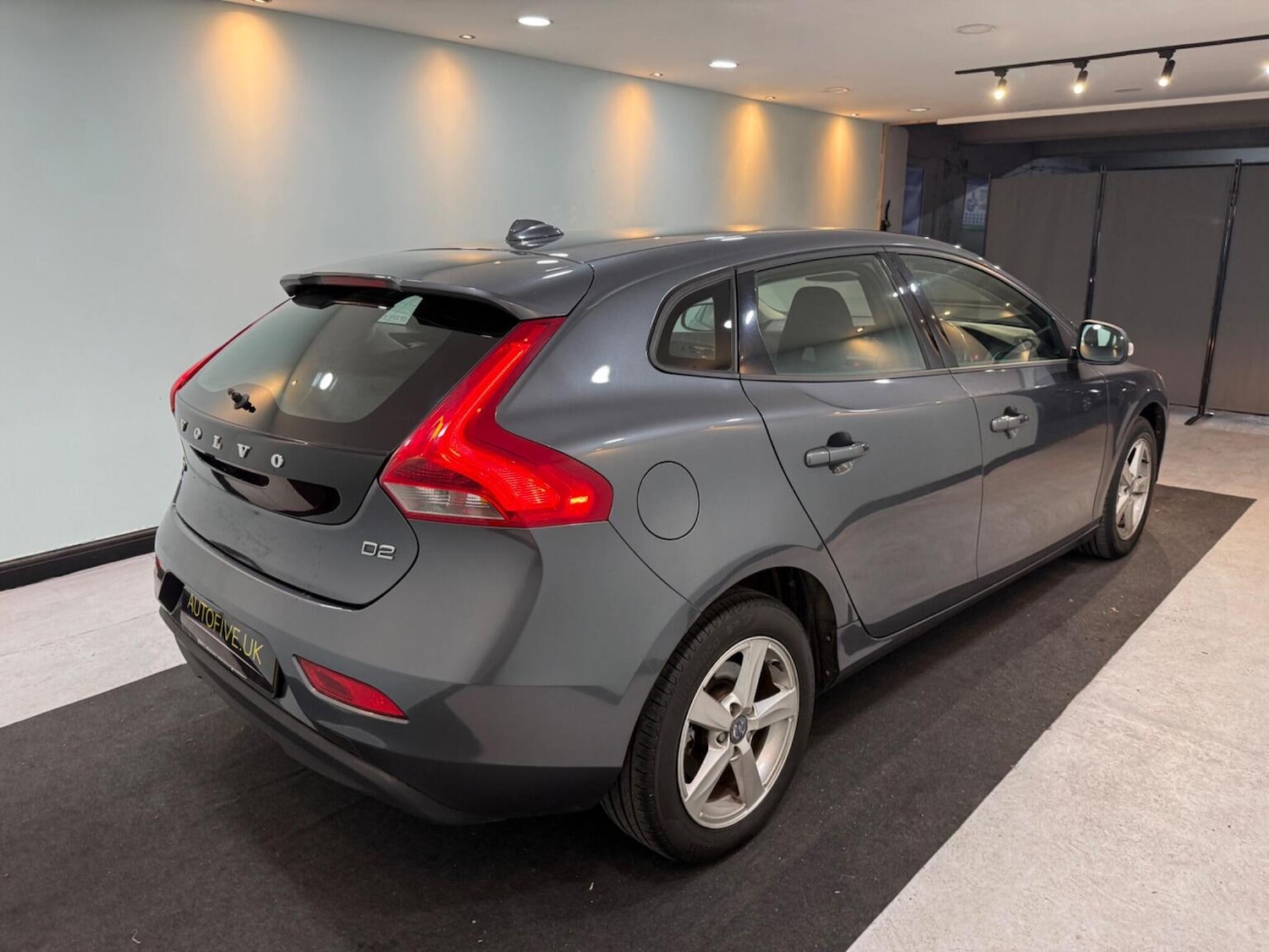 Used Volvo V40 2013 for sale - 77721256: Photo 12