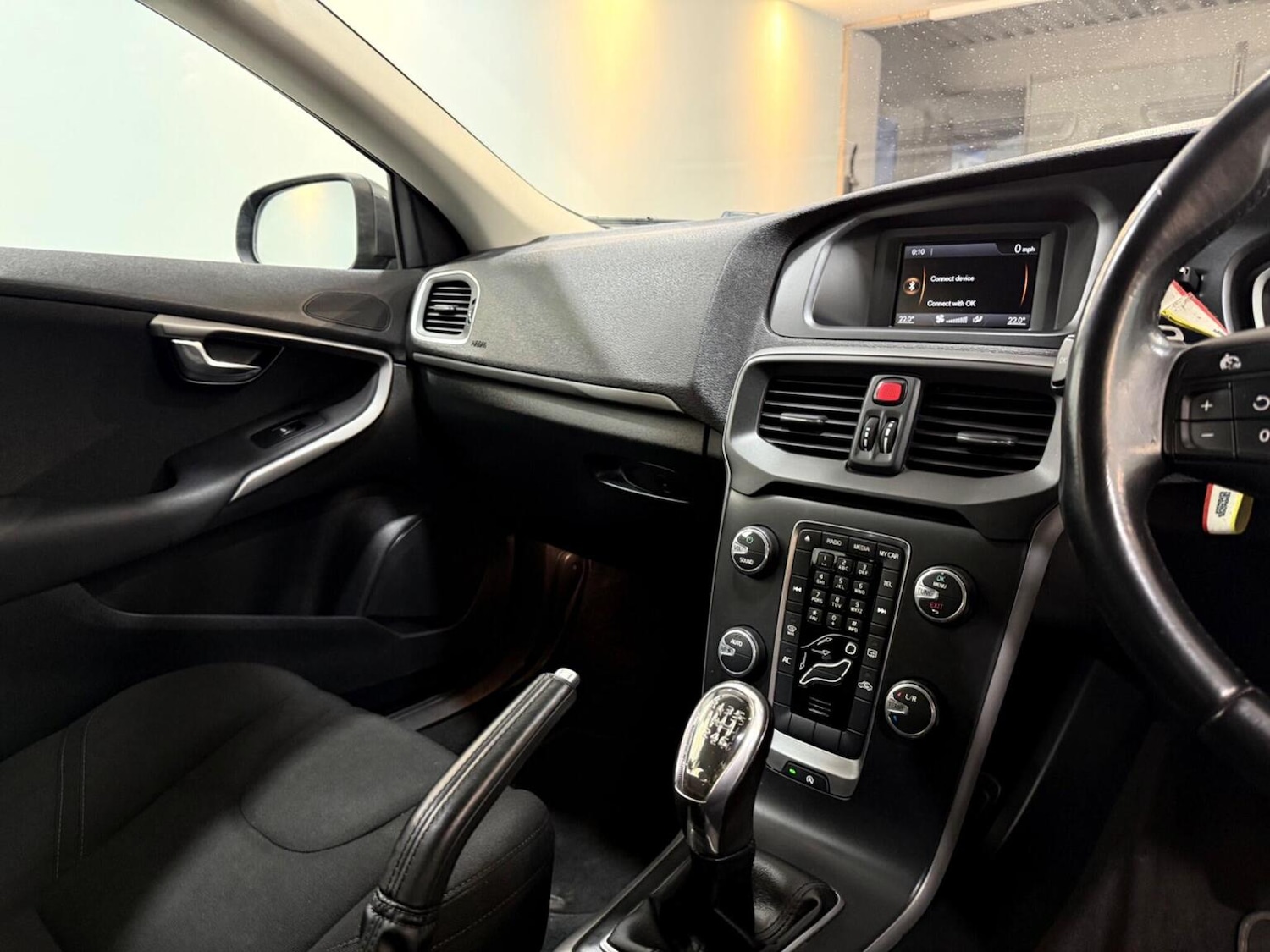 Used Volvo V40 2013 for sale - 77721256: Photo 18