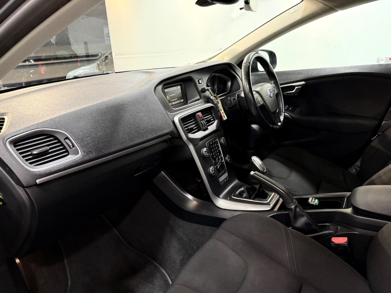 Used Volvo V40 2013 for sale - 77721256: Photo 21