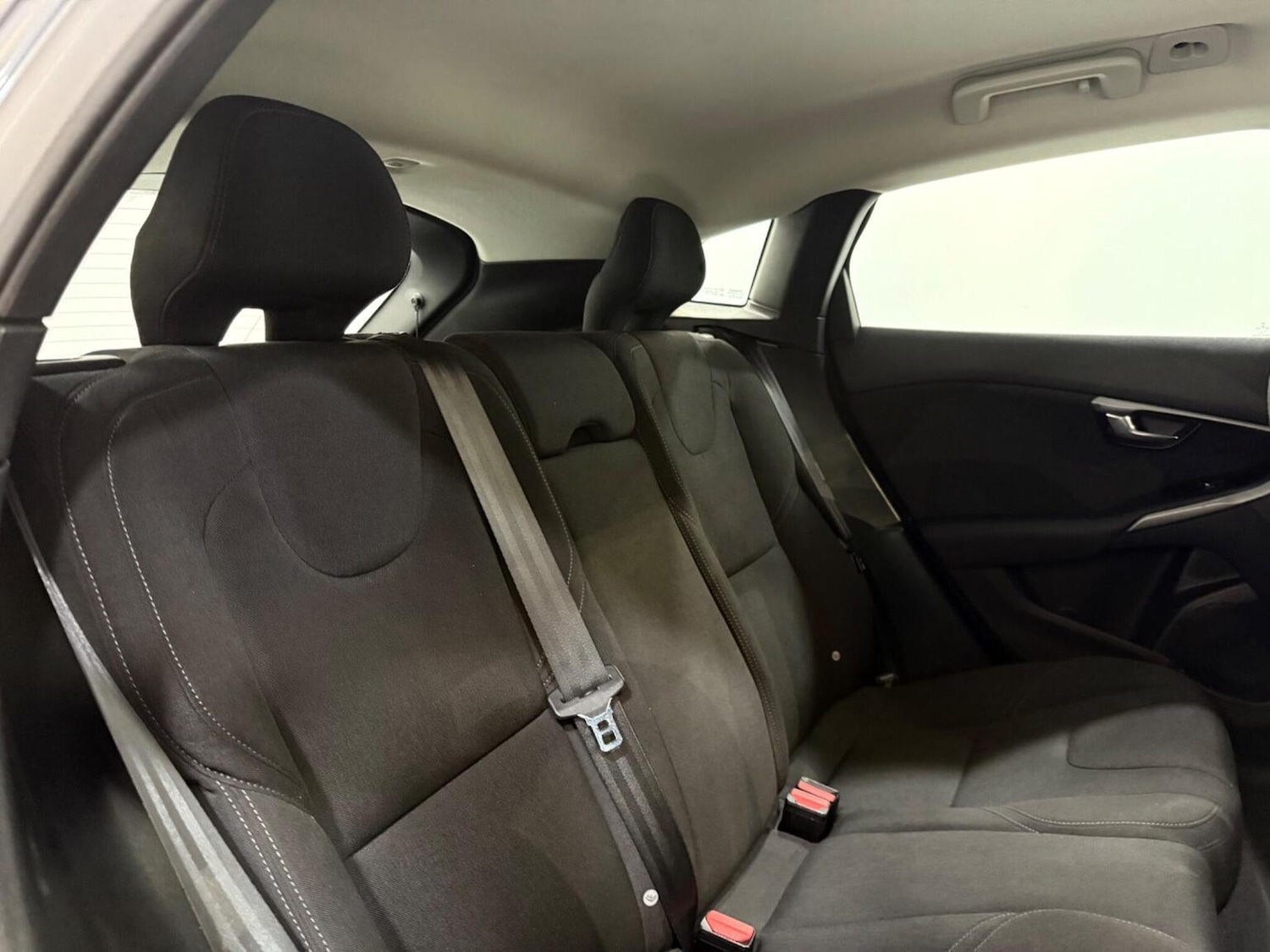 Used Volvo V40 2013 for sale - 77721256: Photo 30