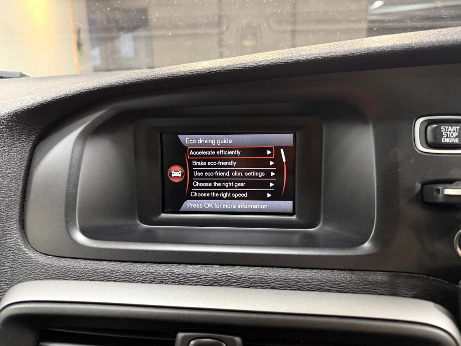 Used Volvo V40 2013 for sale - 77721256: Photo 39