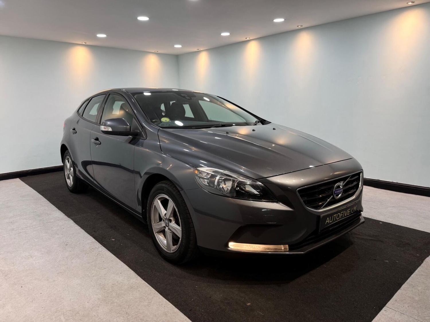 Used Volvo V40 2013 for sale - 77721256: Photo 6