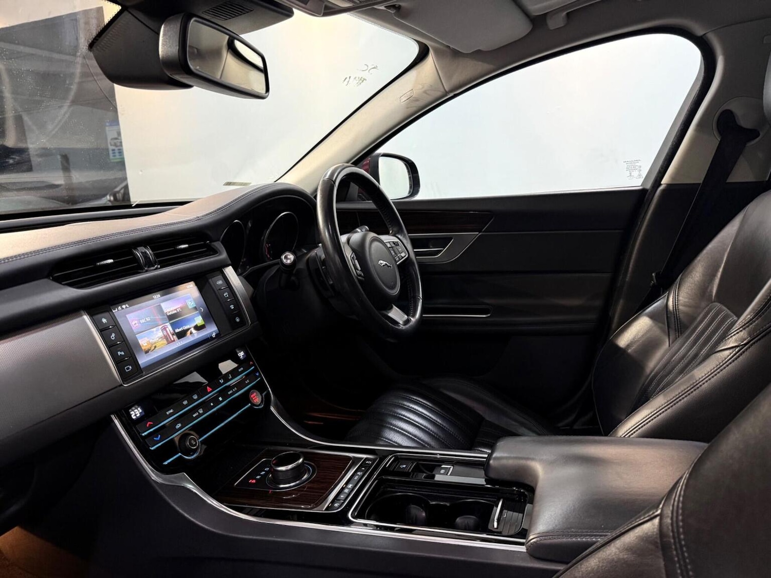 Used Jaguar XF 2017 for sale - 77350099: Photo 18