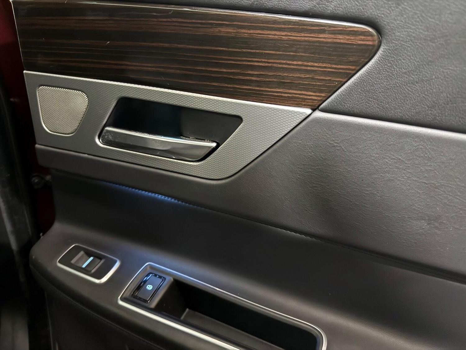 Used Jaguar XF 2017 for sale - 77350099: Photo 32