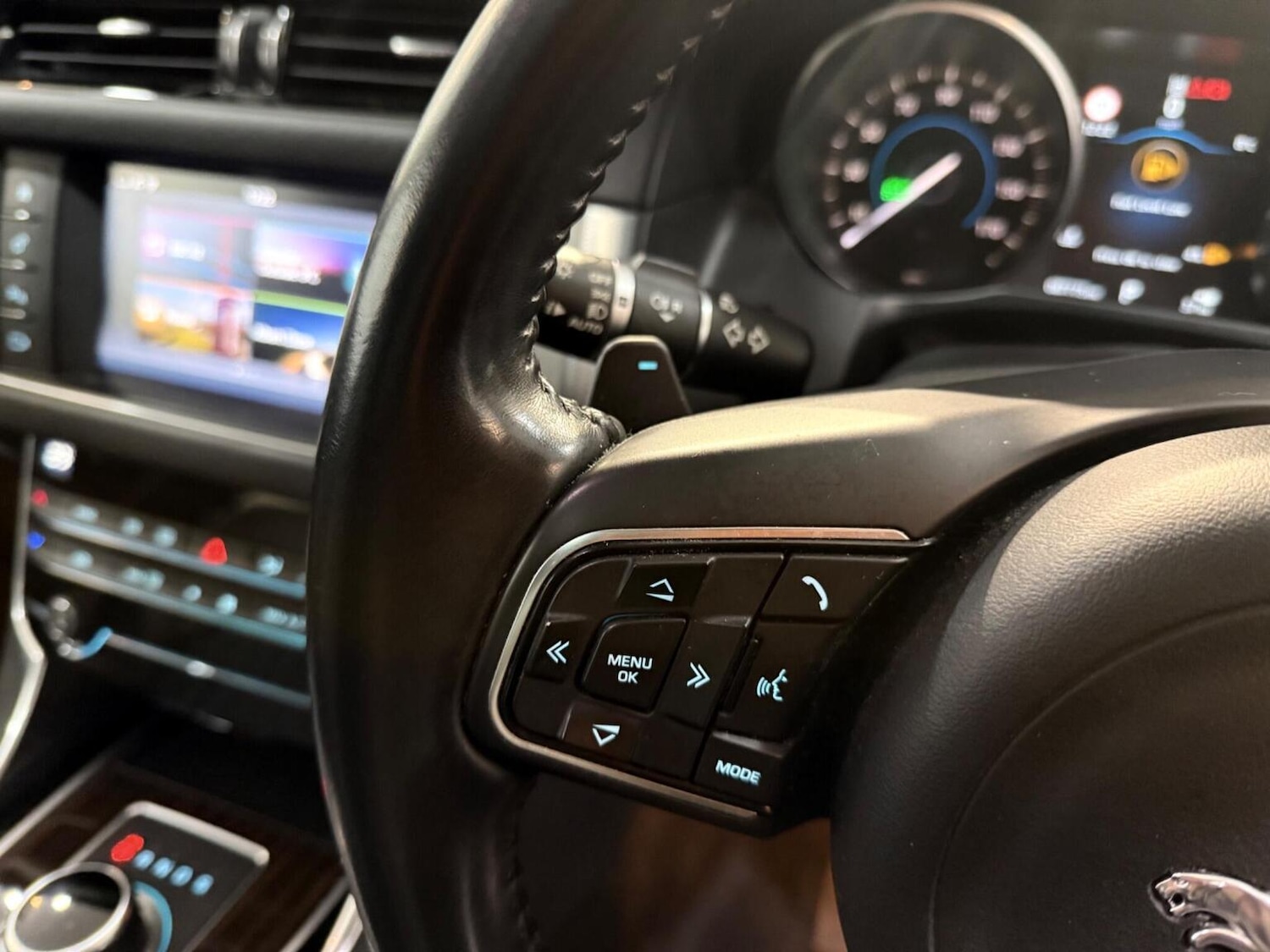 Used Jaguar XF 2017 for sale - 77350099: Photo 33