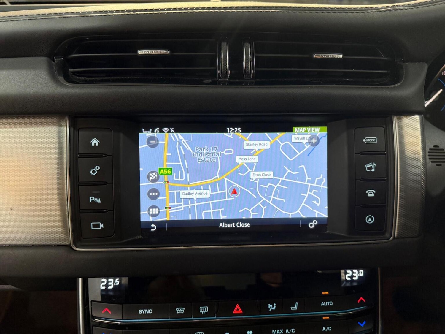 Used Jaguar XF 2017 for sale - 77350099: Photo 39