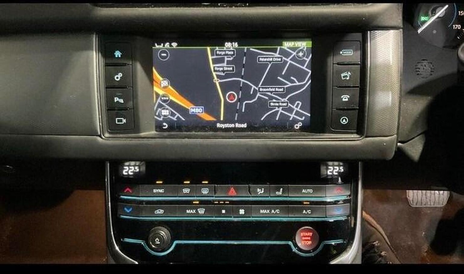 Used Jaguar XF 2017 for sale - 77350099: Photo 4